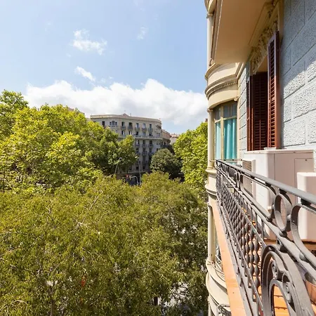 Aparteasy - Family 4-Bedroom Apartment-3